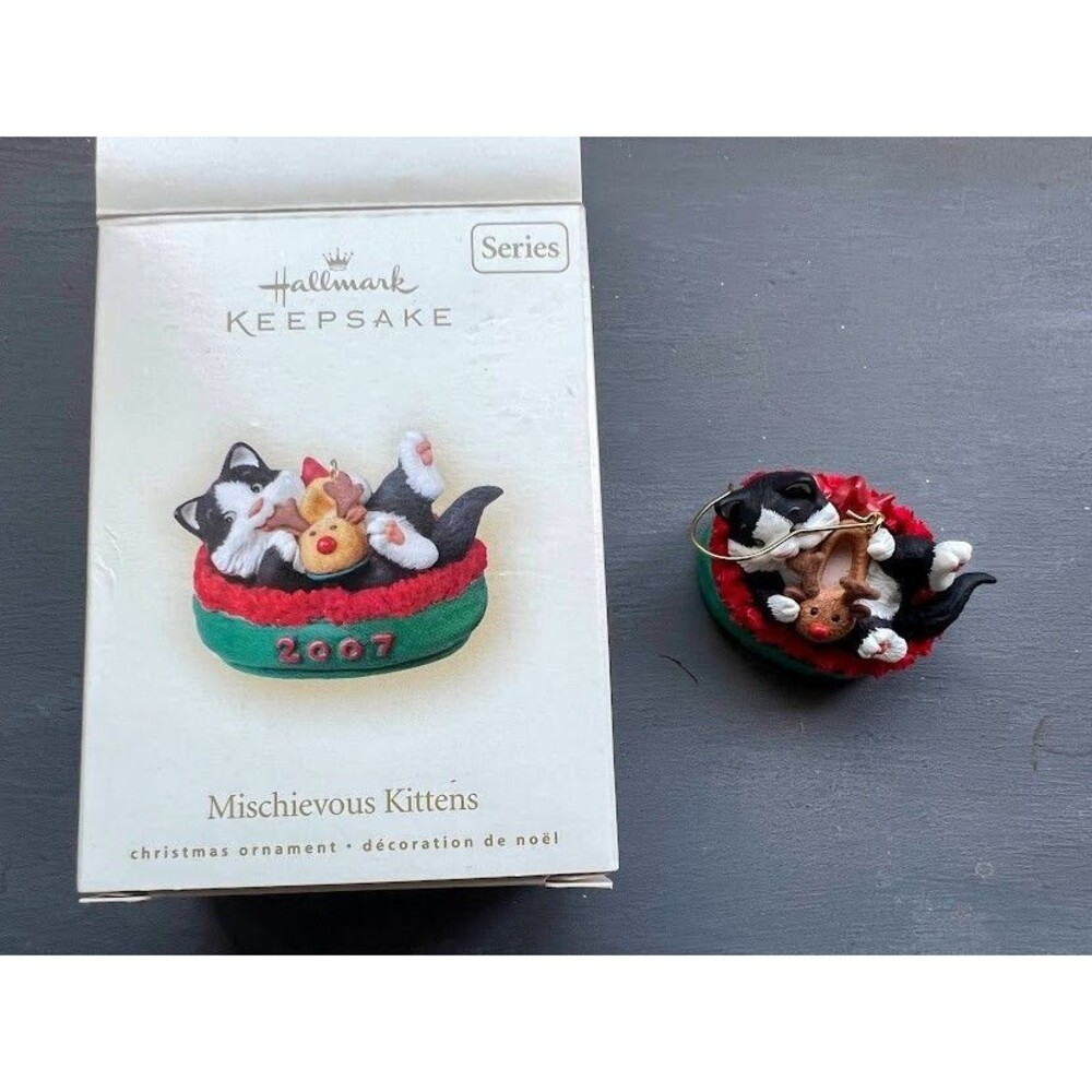 2007 Hallmark MISCHIEVOUS KITTENS Cat Reindeer Slipper - 9th in Series